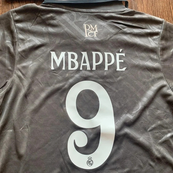 Real Madrid 2024 Third MBAPPE Soccer Jersey & Shorts Size Large (26) New - Picture 6 of 8